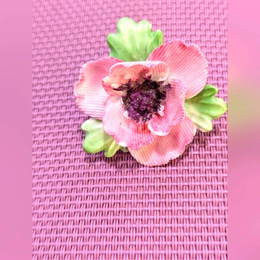 Jewelry - Brooch